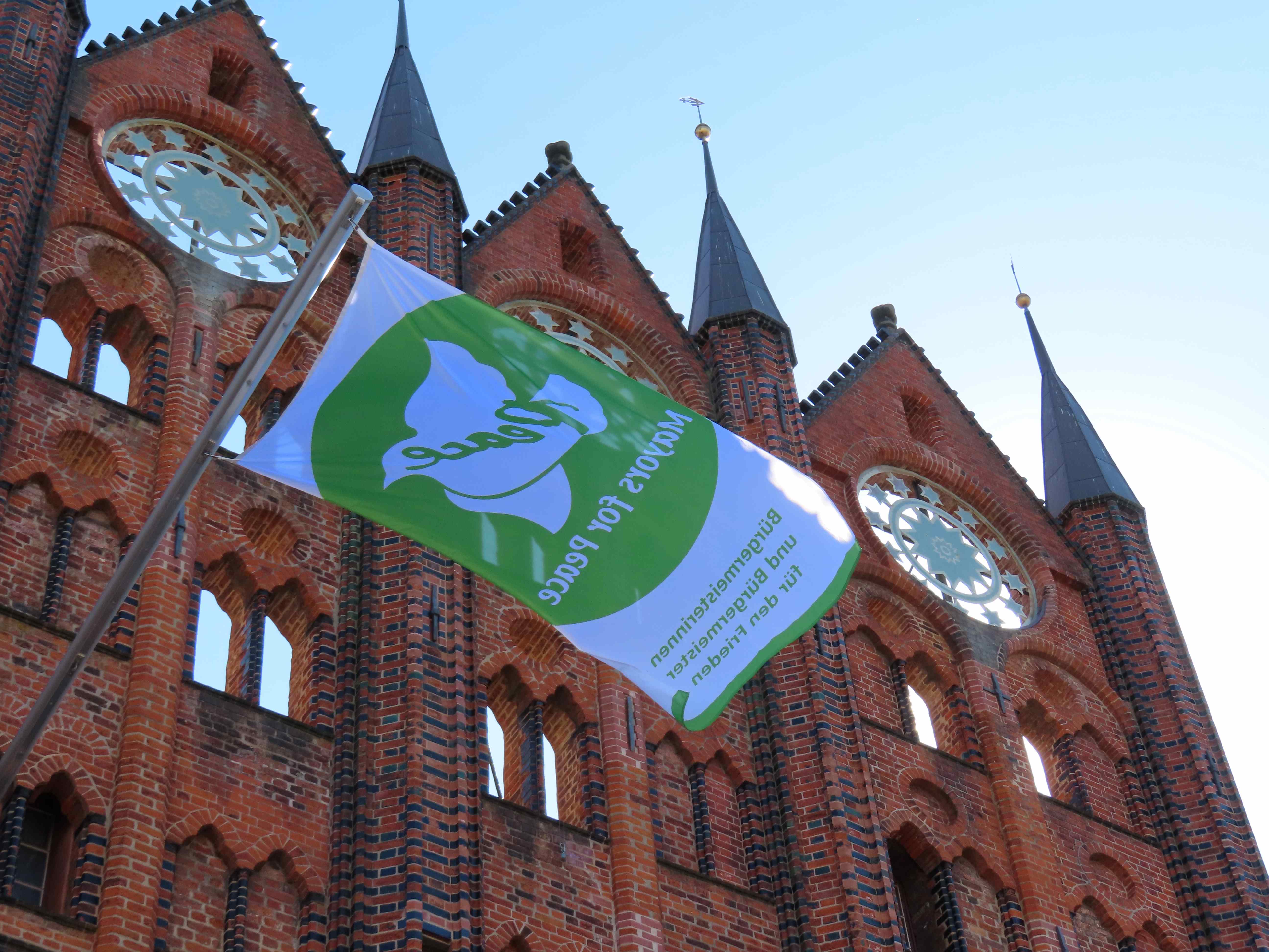 001 Majors for peace Flagge HST