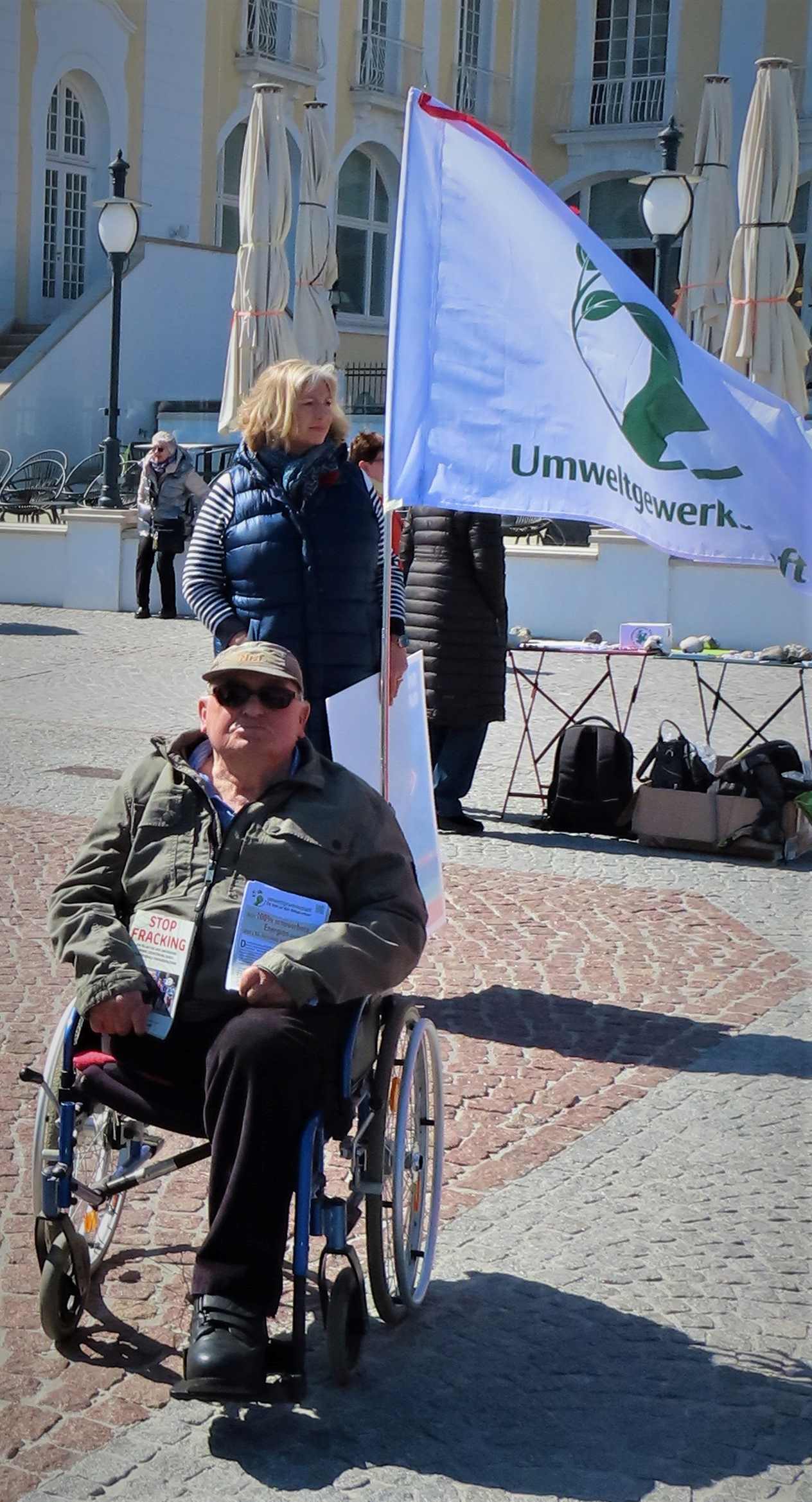 IMG 0648 Vaddern hilft der UG