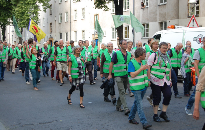 UG-Demonstration zum Programmkongress Juni 2016