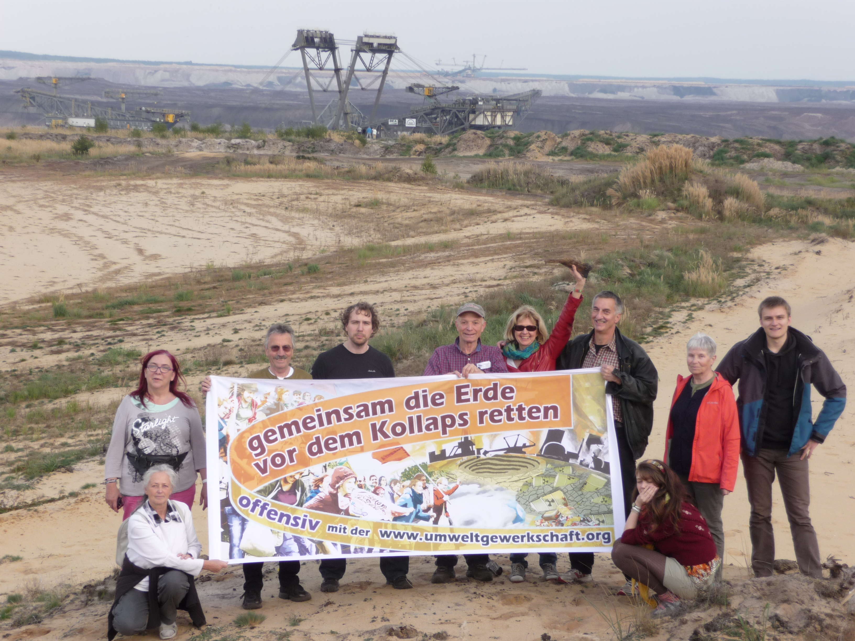 UG vor Braunkohlebagger Lausitz Okt2015 klein