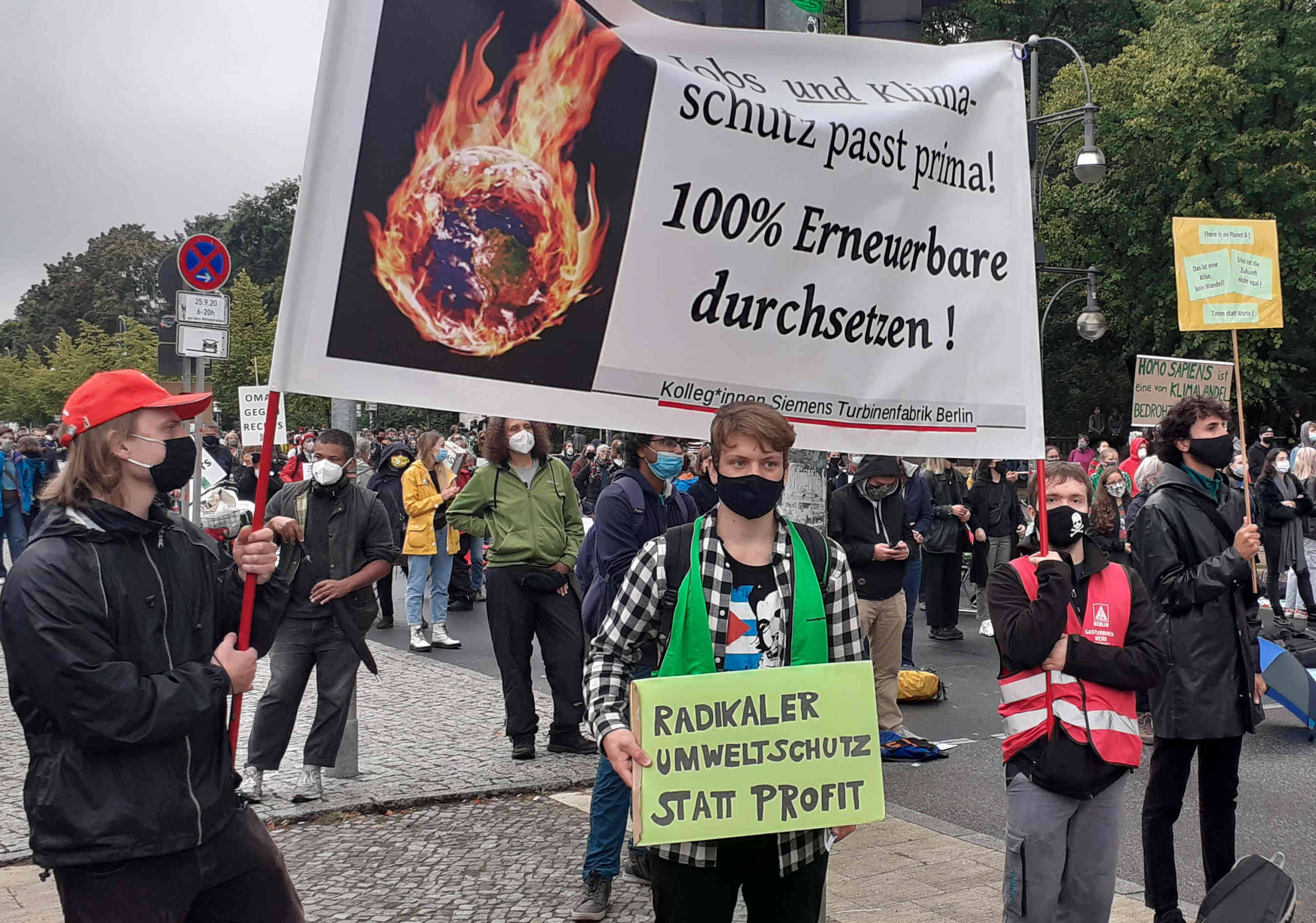 UG Berlin bei FFF Klimastreik 25.9.20 01