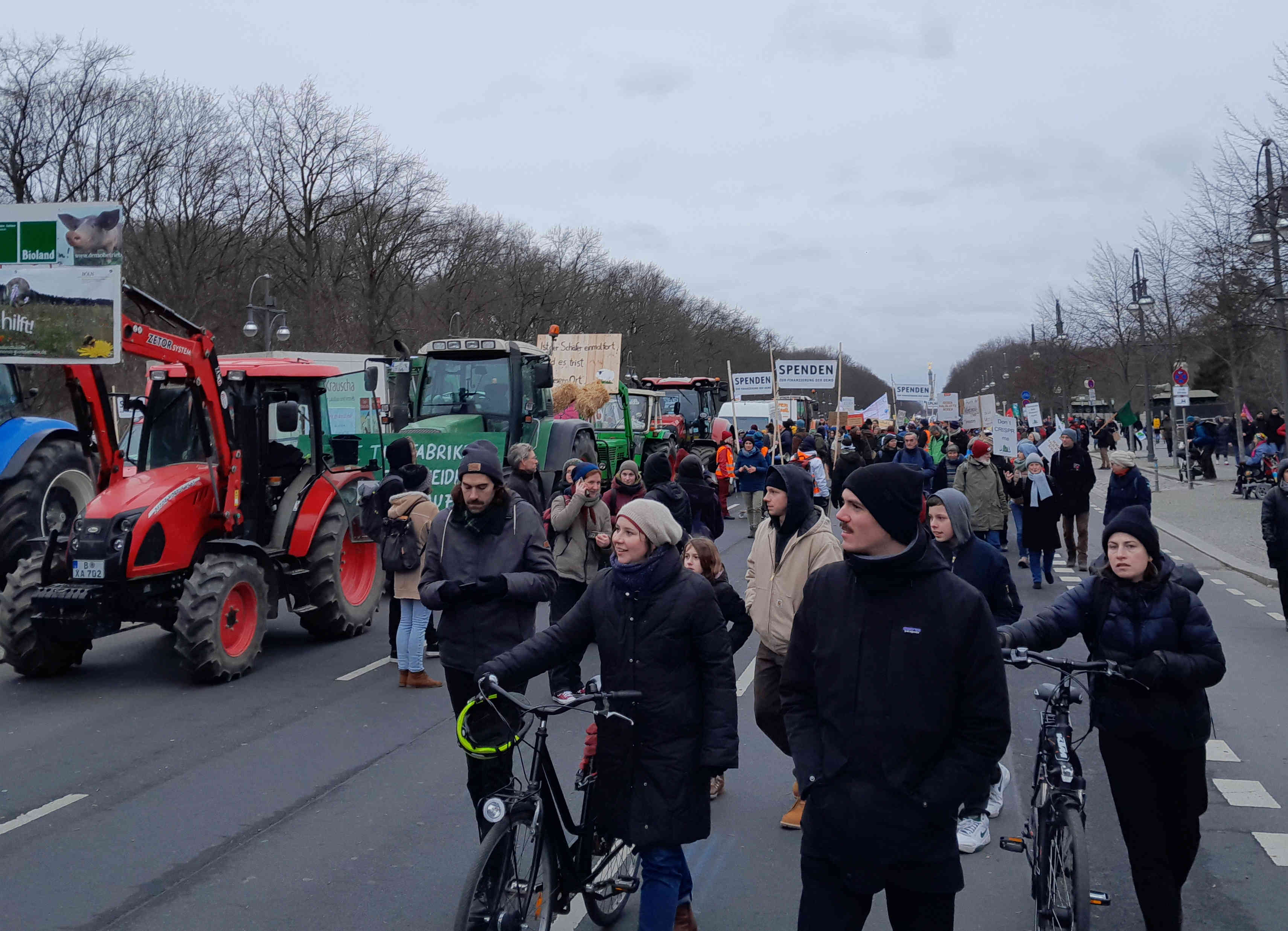 02 wirhabenessatt demo berlin 21.1.23.jpg