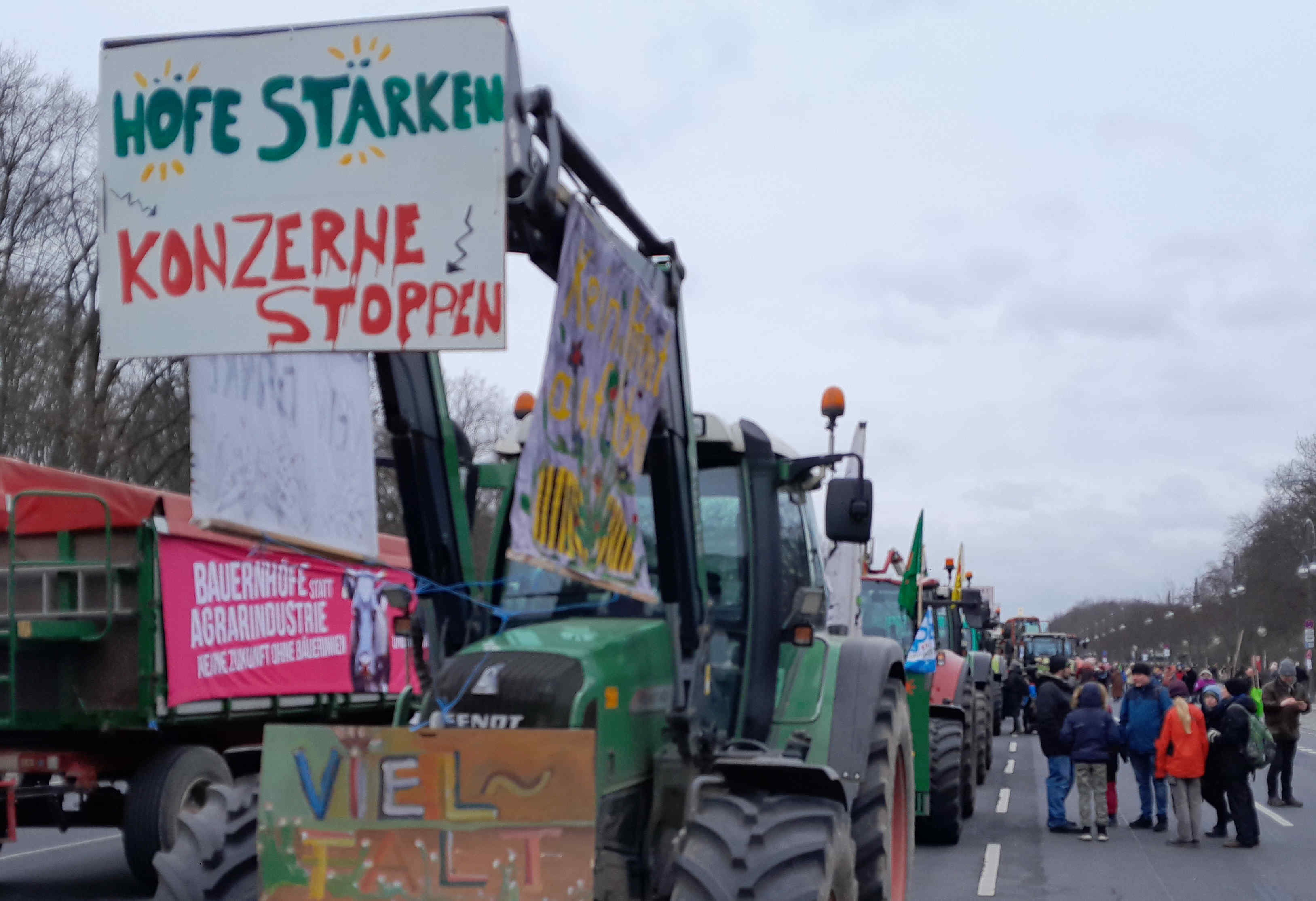 04 wirhabenessatt demo berlin 21.1.23.jpg