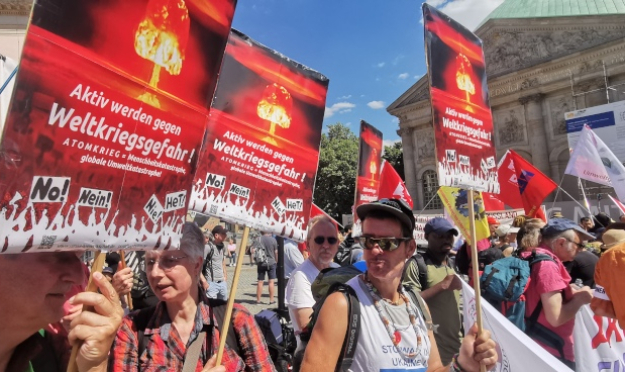 Antikriegsdemo 2.7.22 Berlin 01
